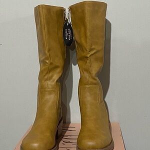 Wild Pair Warblerr Square Toe Tall Boots,